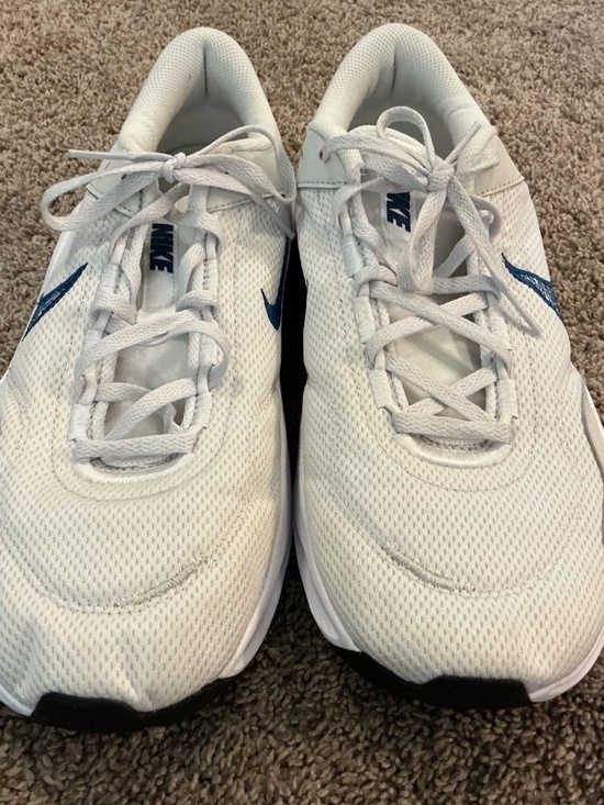 Nike Legend Essential 3 Men’s Size 13 Used